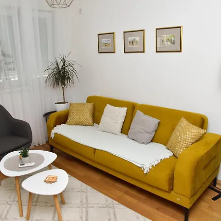 Apartament U2 *